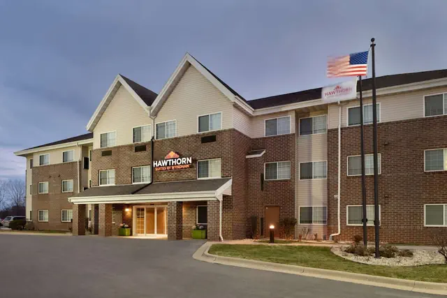Photo 1 - Hawthorn Extended Stay by Wyndham Milwaukee Airport