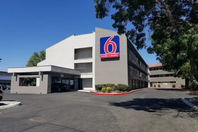 Photo 1 - Studio 6 Sacramento, CA - Natomas & SMF Airport
