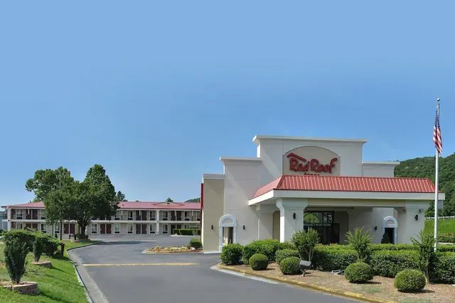 Photo 1 - Red Roof Inn Dalton