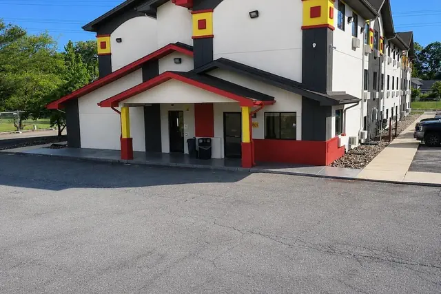 Photo 1 - Super 8 by Wyndham Lexington Park/California Area