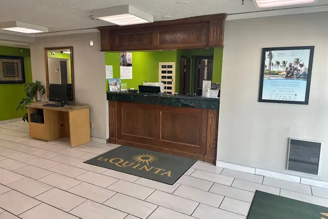 Photo 1 - La Quinta Inn by Wyndham Omaha Southwest