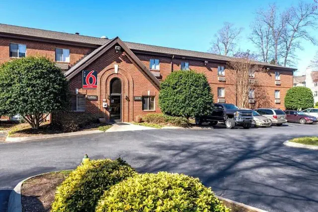 Photo 1 - Studio 6 Suites Charlotte, NC - Tyvola Rd/Executive Park