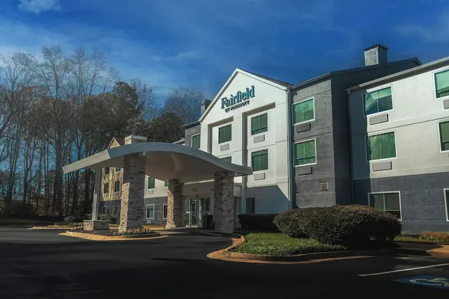 Photo 1 - Fairfield Inn & Suites by Marriott Atlanta Kennesaw