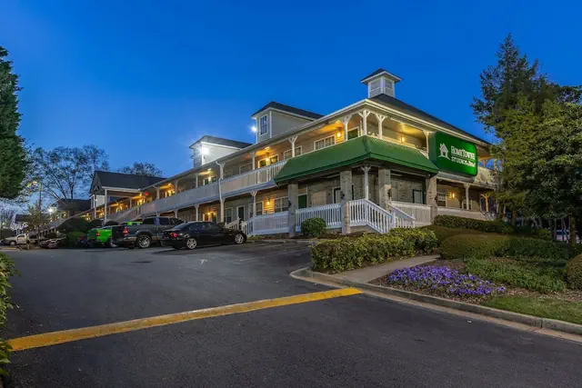 Photo 1 - HomeTowne Studios by Red Roof Atlanta - Norcross South