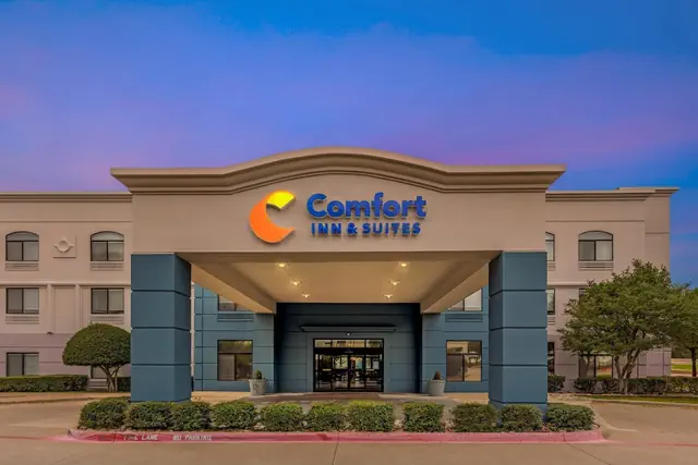Photo 1 - Comfort Inn & Suites Irving Las Colinas DFW