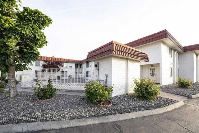 Photo 1 - Hermiston Inn & Suites