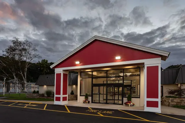 Photo 1 - Ramada by Wyndham Hartford North / Bradley Airport