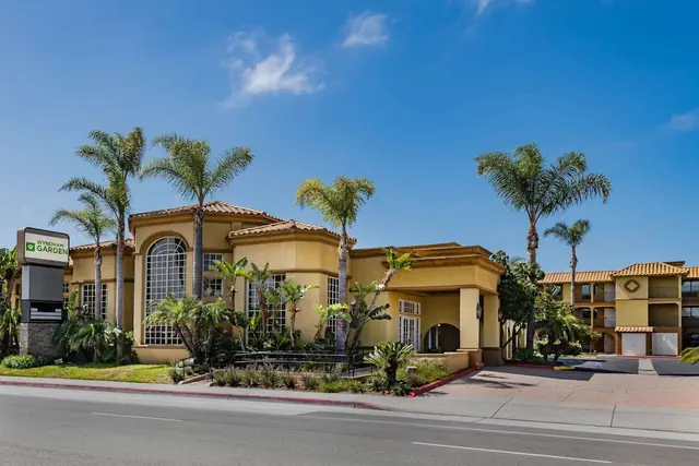Photo 1 - Wyndham Garden San Diego Near SeaWorld