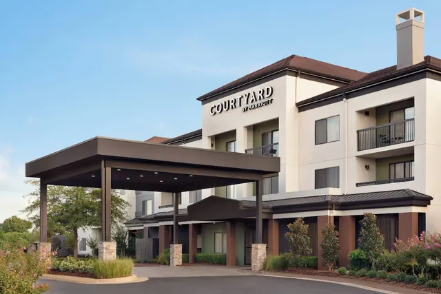 Photo 1 - Courtyard by Marriott Tulsa Central