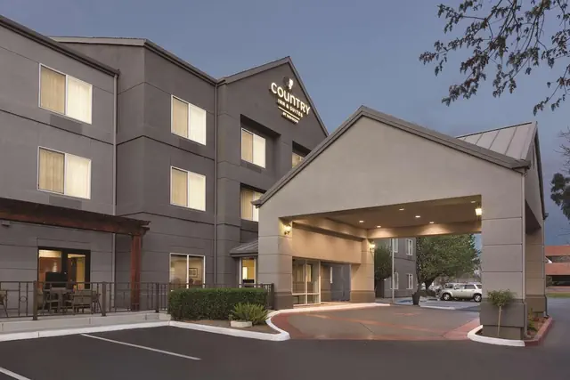 Photo 1 - Country Inn & Suites by Radisson, Fresno North, CA
