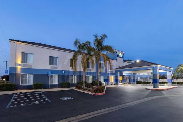 Photo 1 - Days Inn by Wyndham Lathrop