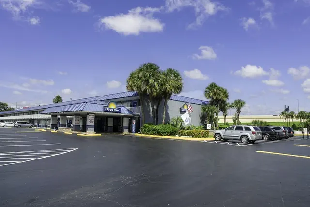 Photo 1 - Days Inn by Wyndham Orlando Downtown