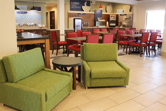 Photo 1 - Holiday Inn Express Osage Beach - Lake Of The Ozarks by IHG