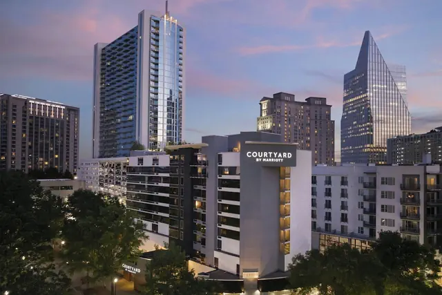 Photo 1 - Courtyard by Marriott Atlanta Buckhead
