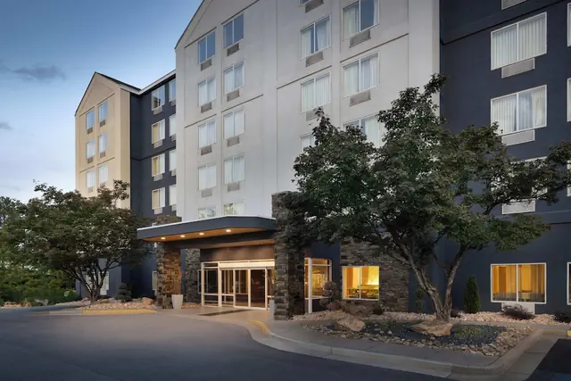 Photo 1 - Fairfield Inn & Suites by Marriott Atlanta Vinings/Galleria