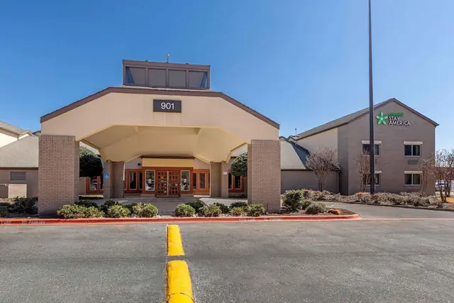 Photo 1 - Extended Stay America Select Suites - Dallas - Richardson