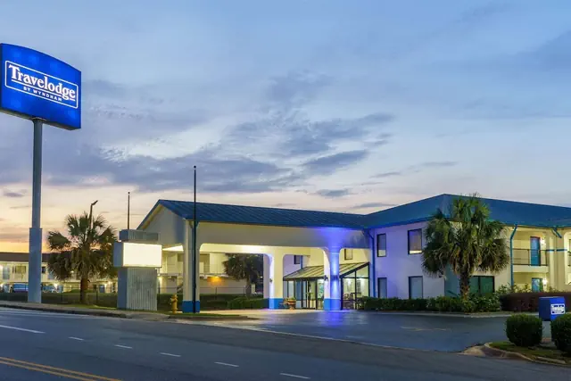 Photo 1 - Travelodge by Wyndham Montgomery East