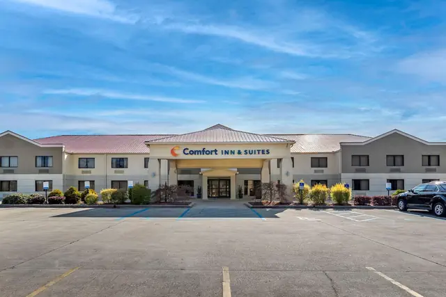 Photo 1 - Comfort Inn & Suites Leeds I-20