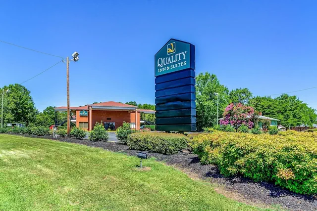 Photo 1 - Quality Inn & Suites Creedmoor - Butner