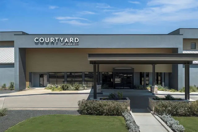 Photo 1 - Courtyard By Marriott Dallas DFW Airport North/Irving