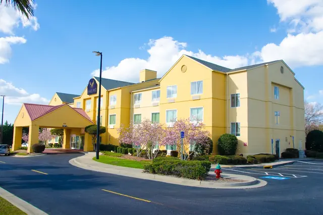 Photo 1 - Eagles Nest Inn
