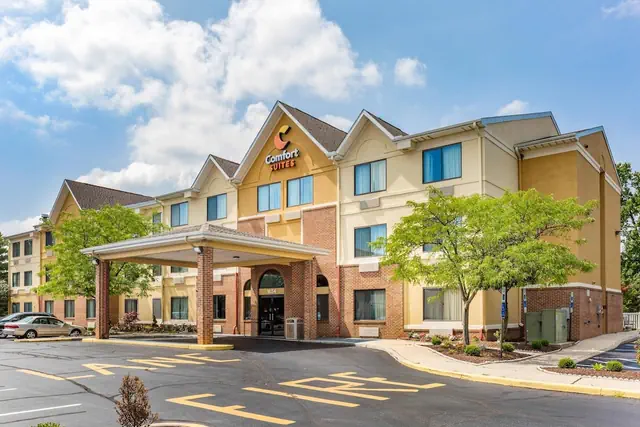 Photo 1 - Comfort Suites Dover University Area
