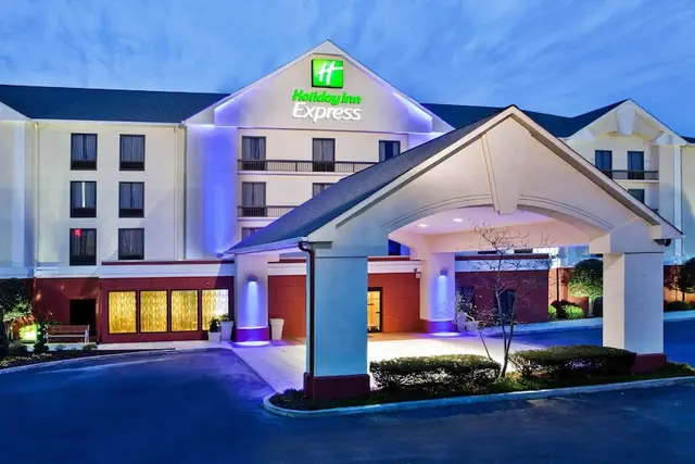 Photo 1 - Holiday Inn Express Atlanta West - Theme Park Area by IHG