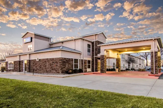 Photo 1 - Comfort Inn & Suites Junction City - near Fort Riley