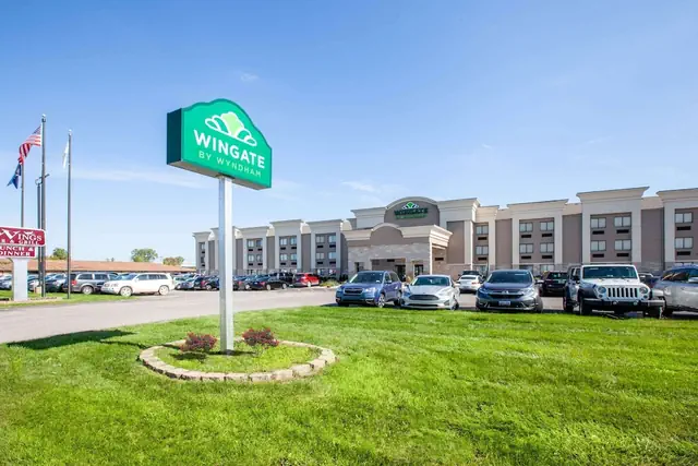 Photo 1 - Wingate by Wyndham Detroit Metro Airport