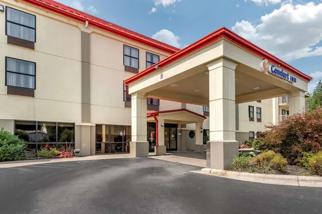 Photo 1 - Comfort Inn Biltmore West