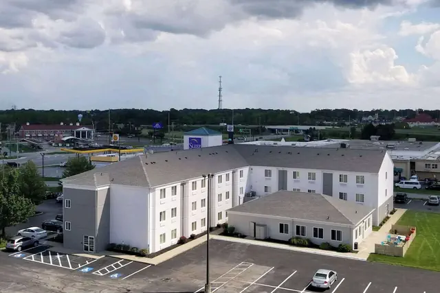 Photo 1 - Sleep Inn Sandusky
