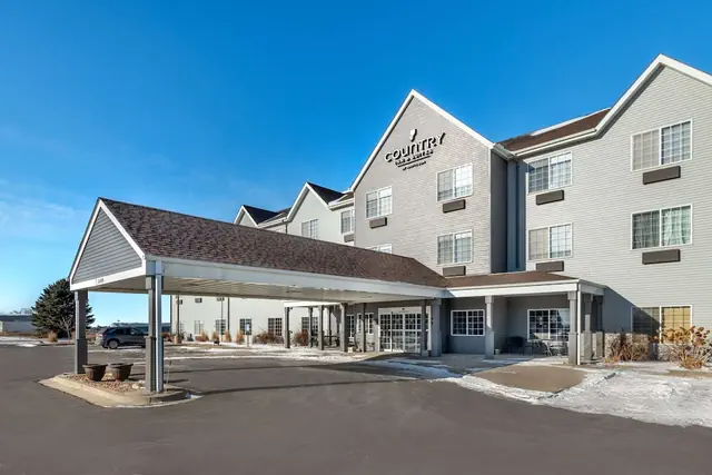 Photo 1 - Country Inn & Suites by Radisson, Watertown, SD