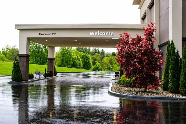 Photo 1 - Hampton Inn Summersville