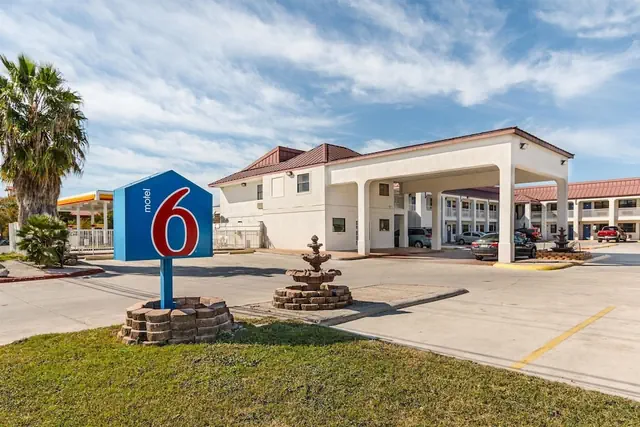 Photo 1 - Motel 6 San Marcos, TX - North