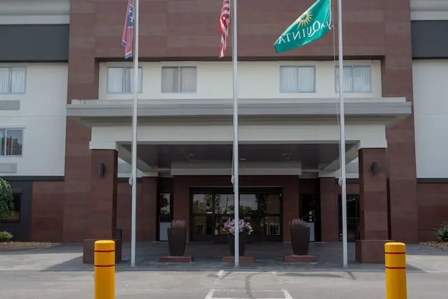 Photo 1 - La Quinta Inn & Suites by Wyndham Goodlettsville - Nashville