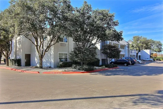 Photo 1 - Studio 6 Extended Stay - Austin, TX - Midtown