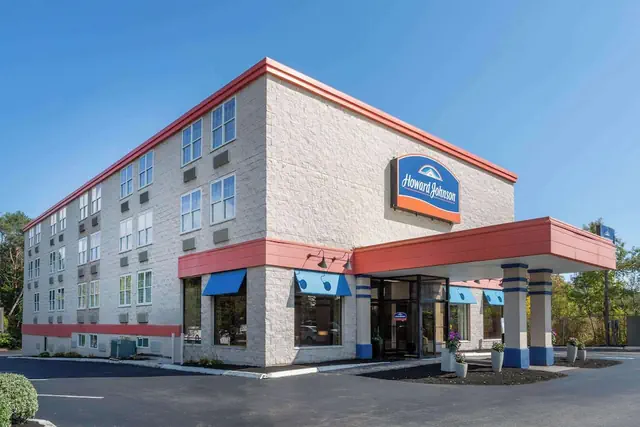 Photo 1 - Howard Johnson by Wyndham Portsmouth