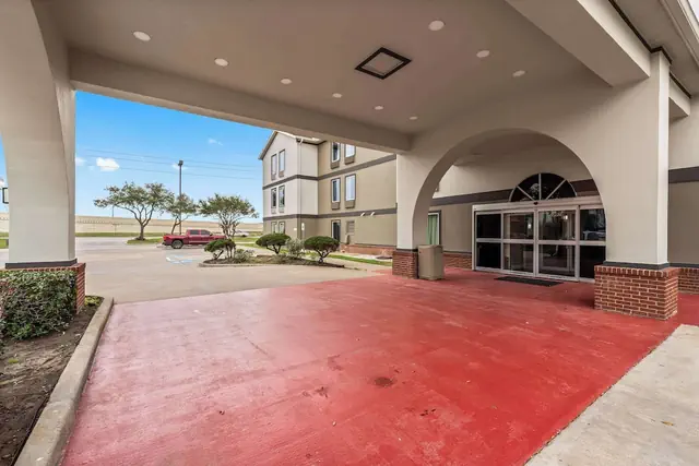 Photo 1 - Motel 6 Rosenberg, TX