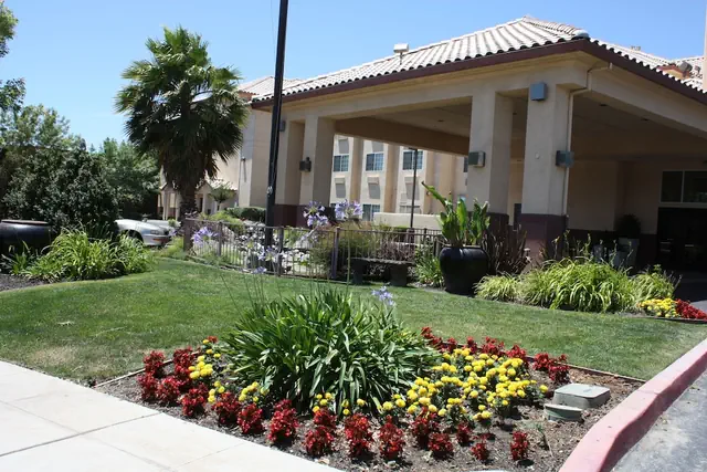 Photo 1 - Holiday Inn Express Madera - Yosemite Park Area by IHG