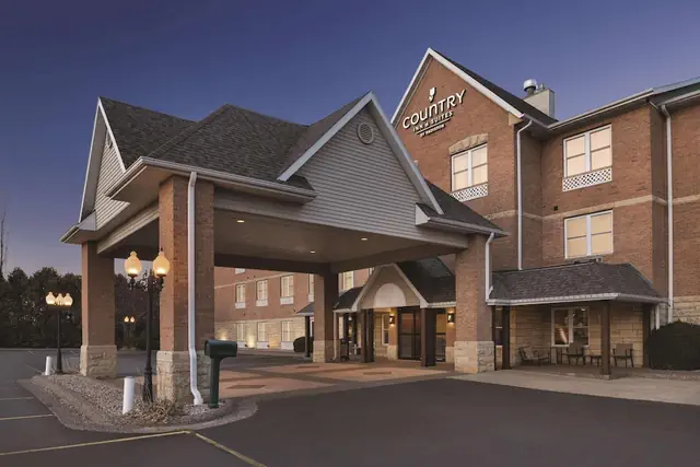 Photo 1 - Country Inn & Suites by Radisson, Galena, IL