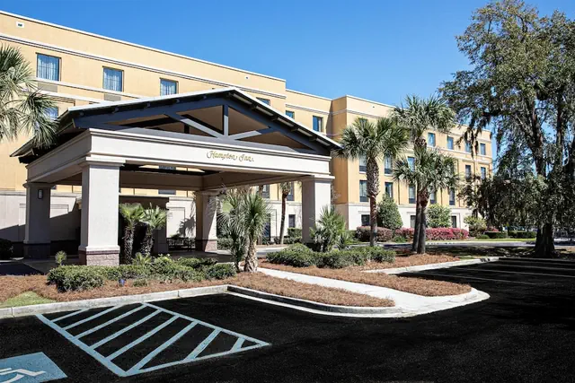 Photo 1 - Hampton Inn Charleston - Daniel Island