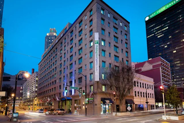 Photo 1 - Holiday Inn Express and Suites Atlanta Downtown by IHG
