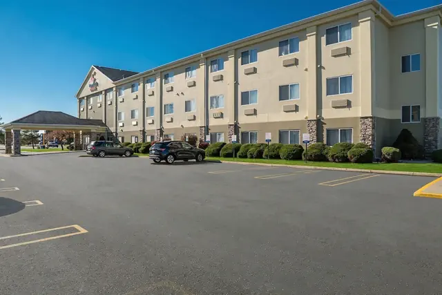 Photo 1 - Comfort Suites Saginaw North