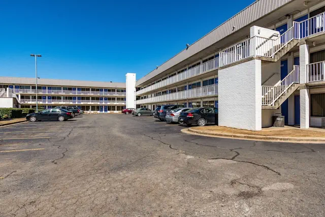 Photo 1 - Motel 6 Little Rock, AR - West
