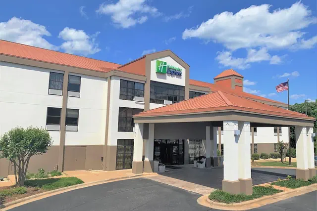 Photo 1 - Holiday Inn Express Hillsborough by IHG