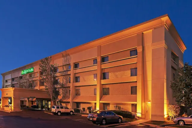 Photo 1 - La Quinta Inn & Suites by Wyndham El Paso West Bartlett