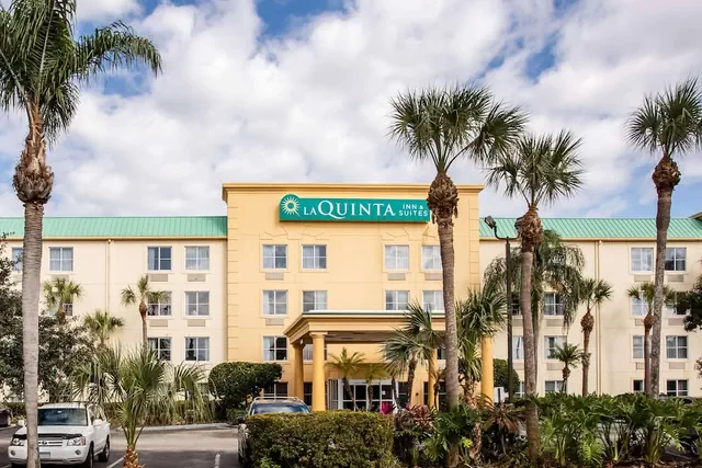 Photo 1 - La Quinta Inn & Suites by Wyndham Melbourne Viera