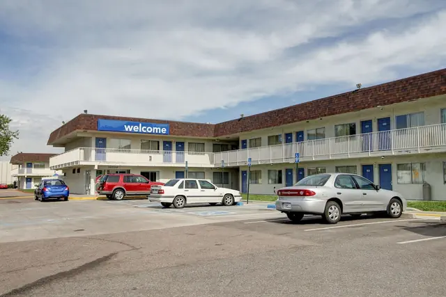 Photo 1 - Motel 6 Denver, CO - Airport