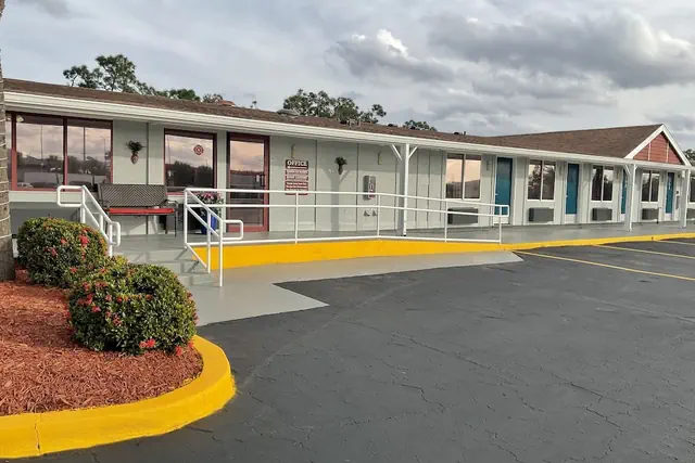 Photo 1 - Knights Inn Punta Gorda