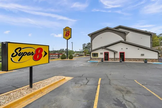 Photo 1 - Super 8 by Wyndham Warner Robins
